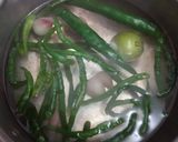 Foto langkah ke 2 dari resep Sambel Cumi Cabe Hijau.