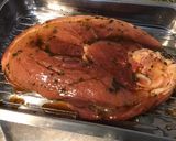 Une image de l'étape 4 de Rouelle de porc marinée à l'ail et au thym.