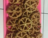 Foto langkah ke 5 dari resep Kembang goyang renyah.