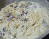 Foto langkah ke 3 dari resep Creamy Spaghetti Carbonara.