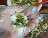 Foto langkah ke 2 dari resep Bola Nasi Sayur Urap.