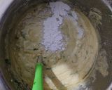 A picture of step 2 of Spinach corn khaman dhokla.