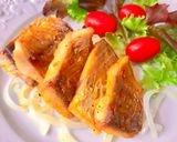 Hình bước làm 4 của món Cá Minh Thái (Pollock) Nướng Nghệ