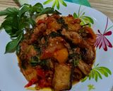 Foto langkah ke 6 dari resep Sambelan Ikan Asap Daun Kemangi.