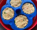 A picture of step 4 of Rava Idli.