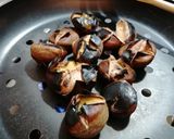 Foto del passaggio 3 della ricetta Le caldarroste di Mari Na🌰