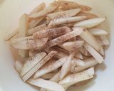 Foto del paso 3 de la receta: Papas a la francesa horneadas