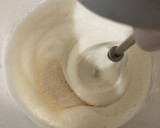 Foto del paso 2 de la receta: Macarrones con base merengue italiano