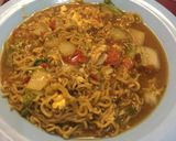 Foto langkah ke 8 dari resep Indomie Goreng Nyemek.