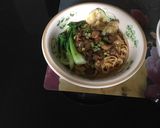 A picture of step 4 of Chicken mushroom noodle with wonton.