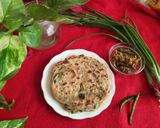 A picture of step 4 of Spring onion laccha paratha.