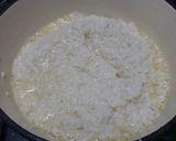 Foto langkah ke 3 dari resep Garlic Butter Rice with Chicken Curry.