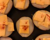 A picture of step 3 of Cheesy Oven Potatoes.