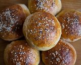 Foto del passaggio 5 della ricetta Fluffy buns integrali con lievito madre e water roux