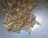 কুঁচো মছের চচ্চড়ি (Kucho macher chorchori recipe in Bengali) রেসিপি ধাপ - 1 ছবি