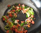 A picture of step 4 of Hot and sour vegetable soup.