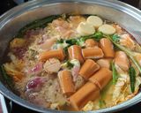 รูปขั้นตอนการทำที่ 8 ของ สุกี้ต้มยำ หมู ไก่