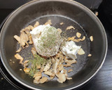 Foto del paso 3 de la receta: Espaguetis a las finas hierbas con setas 🧀 🍄
