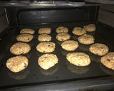 Foto del paso 5 de la receta: Galletas fit con chispas de chocolate