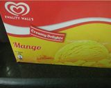 A picture of step 5 of Mango Shake with Mango Ice cream.