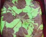 A picture of step 6 of Super SoftMarble Cake.