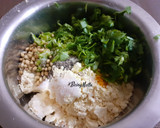 A picture of step 1 of Green Garlic Methi Pakora.