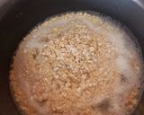 A picture of step 1 of Vegan oatmeal recipe for weightloss.