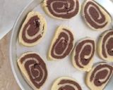 A picture of step 11 of Choco vanilla pinwheel.