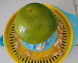 Foto langkah ke 2 dari resep Sup Buah Kurma Jeruk Baby.