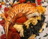 Foto del passaggio 4 della ricetta Tagliatelle al nero di seppia con aragosta al burro e pomodorini scottati
