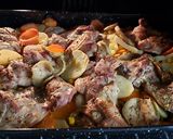 Foto del paso 4 de la receta: Bifes de pollo sobre vegetales anillados