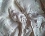 A picture of step 1 of Oreo ice cream.