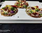 ભાખરી પીઝા (Bhakhri Pizza Recipe In Gujarati) રેસીપી સ્ટેપ4ફોટો