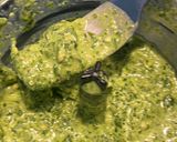 A picture of step 2 of Creamy spinach and feta sauce pasta in 15 minutes!.