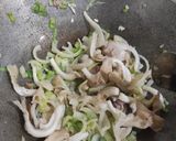 Foto langkah ke 4 dari resep Tomato ramen/Ramen kuah tomat/Mi kuah tomat.