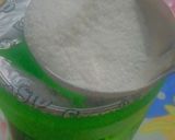 A picture of step 2 of Limu pani drink.
