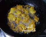 A picture of step 1 of Spinach and Onion Pakoras.