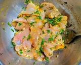 Foto del paso 2 de la receta: Filetes de pechuga de pollo al limón y curry amarillo hingú