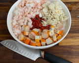 Foto del paso 3 de la receta: Ensaladilla de Marisco y aguacate