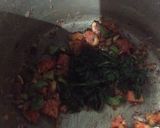 A picture of step 3 of Dal Palak.