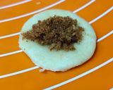 Foto langkah ke 5 dari resep Pastel Isi Abon.