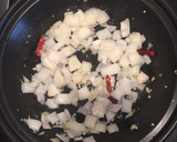 Foto del paso 1 de la receta: Shakshuka (huevos escalfados)