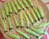 Foto langkah ke 3 dari resep Kue Ulat Bulu Imut.