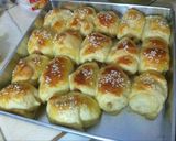 Foto langkah ke 6 dari resep Roti Unyil isi keju.