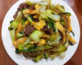 A picture of step 6 of Stir-Fried Glass Noodles with Vegetables and Beef.