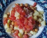 A picture of step 3 of Alo chana chat.