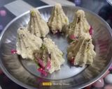 A picture of step 6 of Thandai Modak.