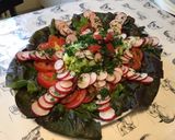 Une image de l'étape 11 de Salade de laitue rougette aux tomates,radis cerises et persil.