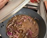 A picture of step 8 of Beef stroganoff.