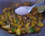 सात्विक कद्दू की सब्जी(Satvik kaddu ki sabzi recipe in Hindi) रेसिपी चरण 3 फोटो